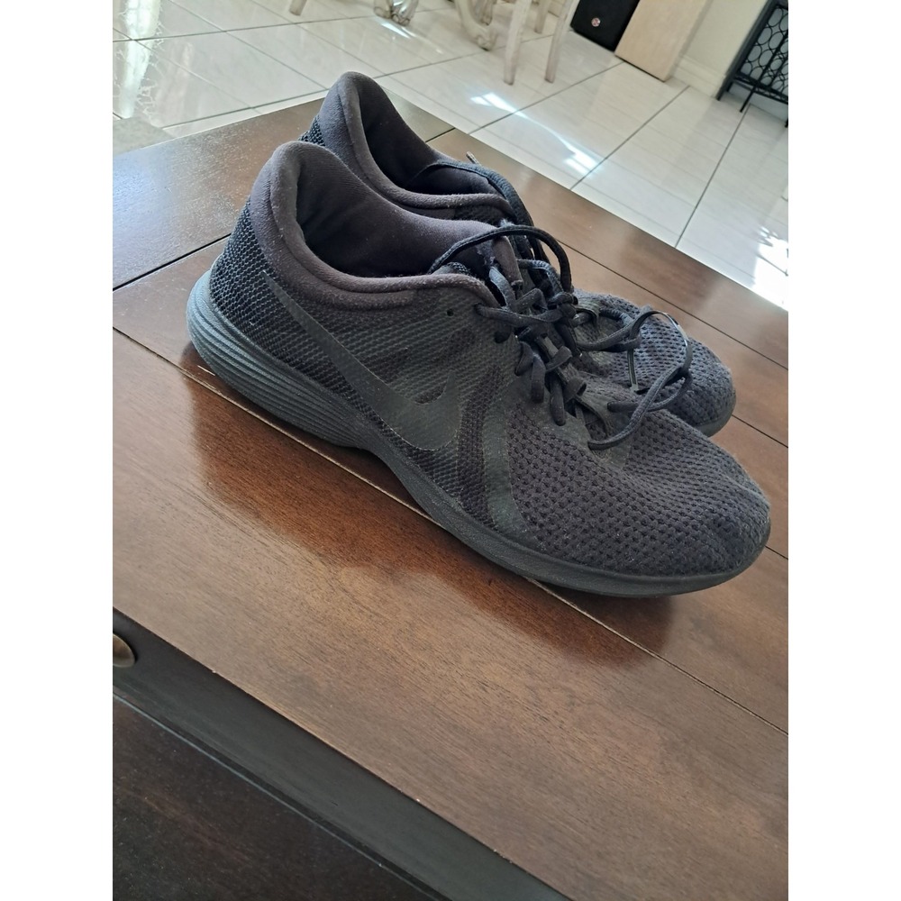 Size 10.5 - Nike Revolution 4 Black Anthracite‎
